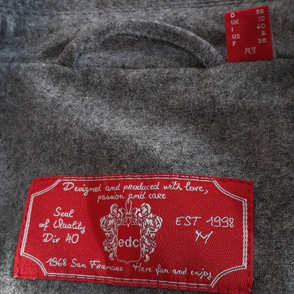 Grey flannel Esprit schoolgirl crested blazer 🐱 - Picture 8 of 10